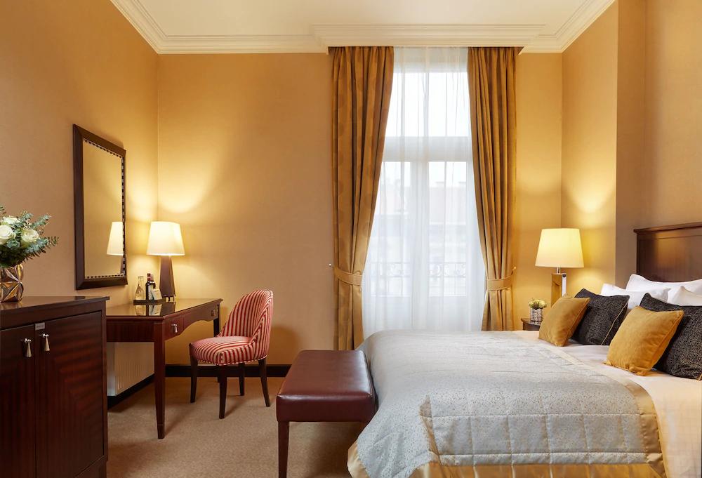 Corinthia Budapest Eksteriør billede A room at the hotel