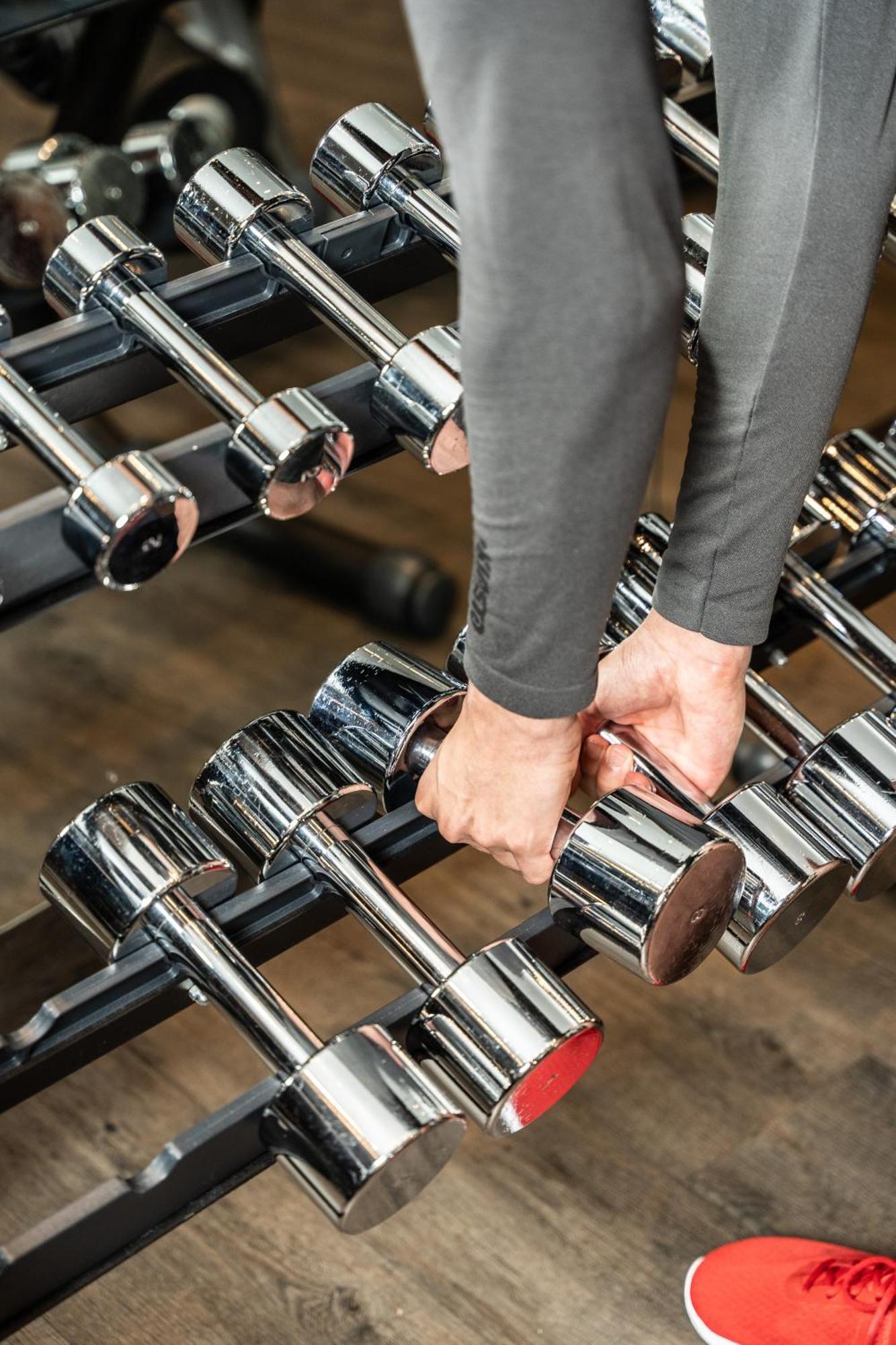 Corinthia Budapest Eksteriør billede Dumbbells on a rack