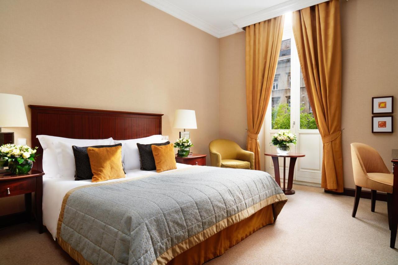 Corinthia Budapest Eksteriør billede A room at the hotel